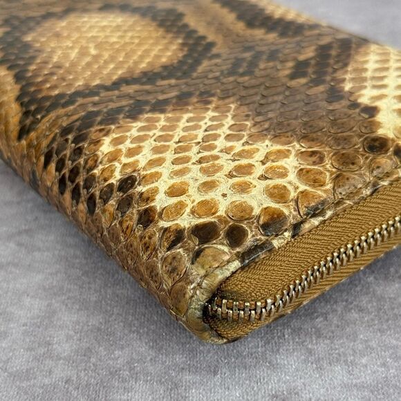 Gucci Python Embossed Tassel Zippy Wallet - Picture 7 of 16